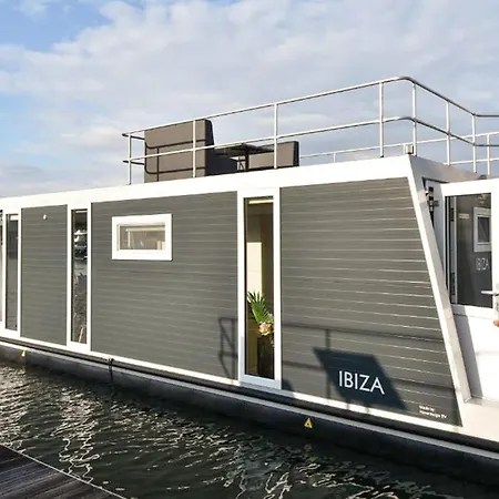 House Boat Ibiza 4*