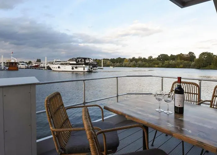 ספינת מלון House Boat Ibiza