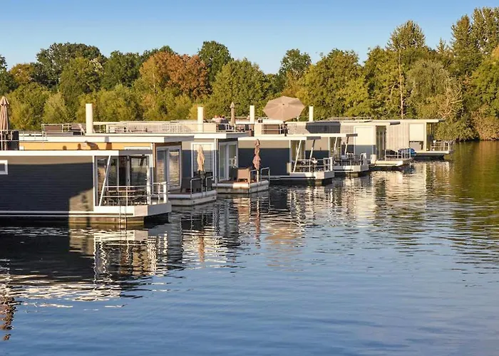 House Boat Ibiza ספינת מלון 4*