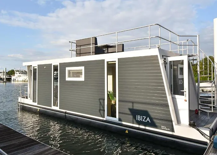 House Boat Ibiza 4*